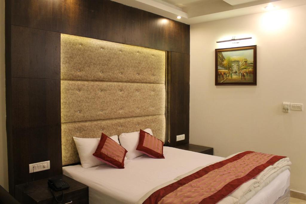 Hotel City Heights New Delhi Exterior photo